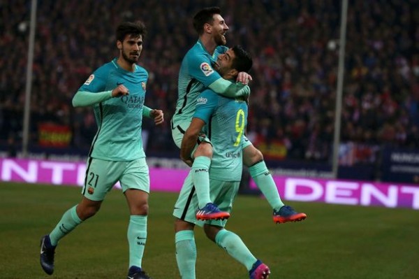 Atletico 1-2 Barcelona: Messi lóe sáng