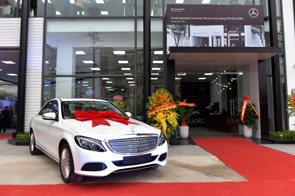 Mercedes-Benz Việt Nam khai trương đại lý mới- Haxaco Kim Giang tại Hà Nội