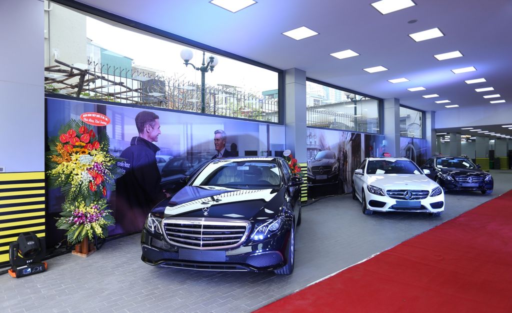Mercedes-Benz Việt Nam khai trương đại lý mới- Haxaco Kim Giang tại Hà Nội