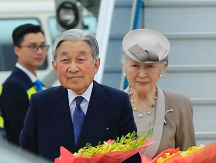 Nhà vua và Hoàng hậu Nhật Bản gặp mặt các tình nguyện viên JICA