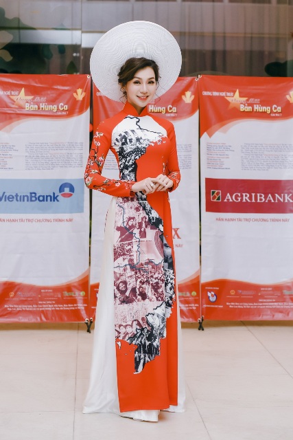 Nguyễn Hải Anh xúc động vì được dẫn chương trình kỉ niệm Tổng tấn công và nổi dậy Xuân Mậu Thân 1968