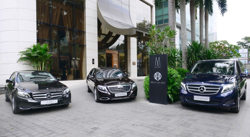 Mercedes-Benz Việt Nam bàn giao đội xe chuyên chở cao cấp cho khách sạn Hôtel Des Arts Saigon