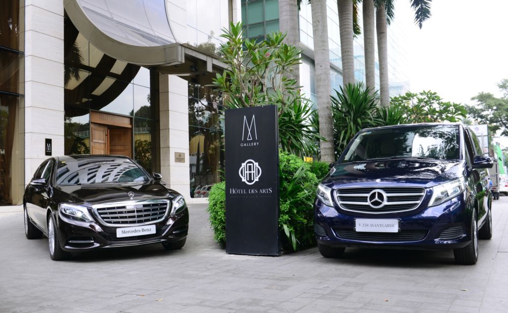 Mercedes-Benz Việt Nam bàn giao đội xe chuyên chở cao cấp cho khách sạn Hôtel Des Arts Saigon