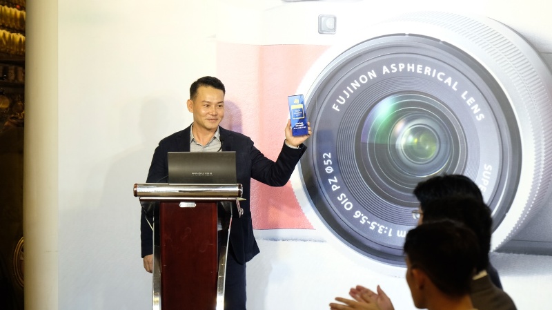 Ra mắt máy ảnh thời trang Fujifilm X-A5