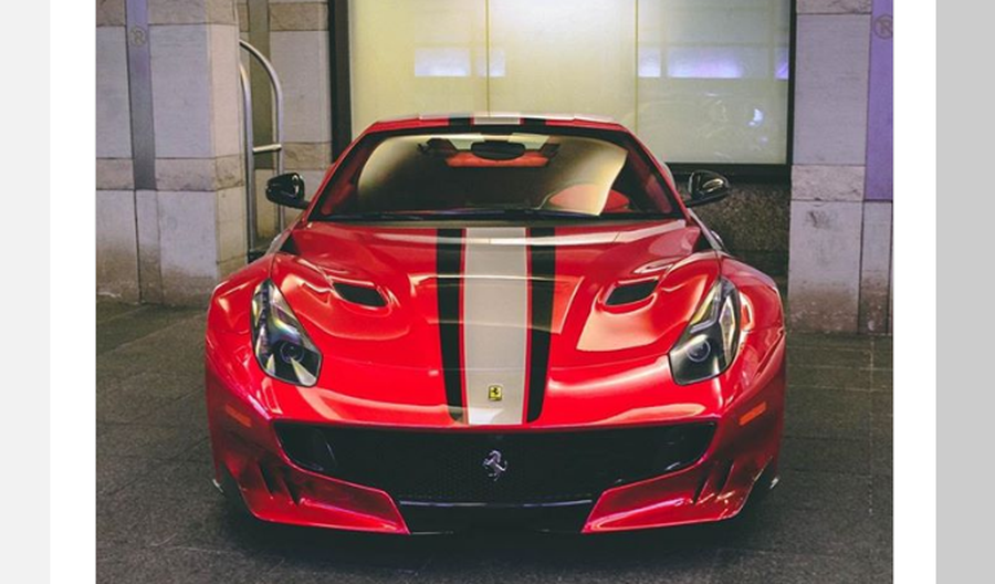 Chiêm ngưỡng siêu xe Ferrari F12 TdF rực rỡ trong bộ cánh Rosso Fuoco