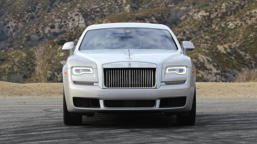 [ĐÁNH GIÁ XE] Rolls-Royce Ghost - bạn đồng hành của những doanh nhân thành đạt