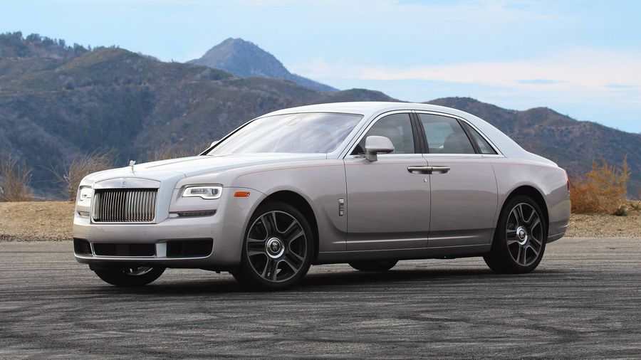 [ĐÁNH GIÁ XE] Rolls-Royce Ghost - bạn đồng hành của những doanh nhân thành đạt