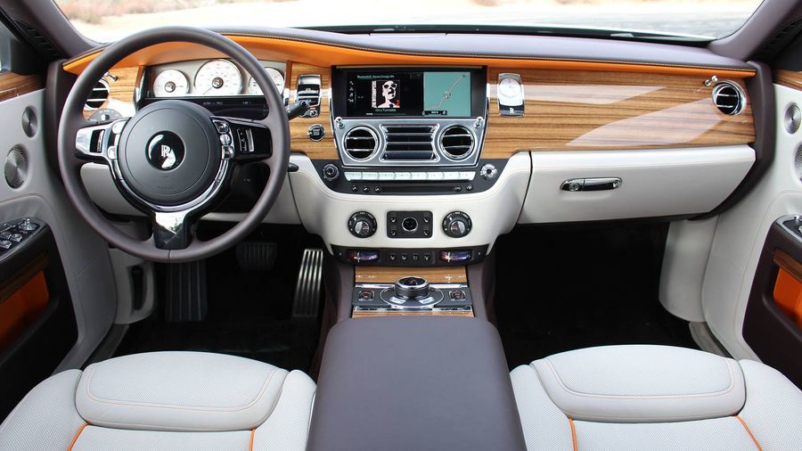 [ĐÁNH GIÁ XE] Rolls-Royce Ghost - bạn đồng hành của những doanh nhân thành đạt