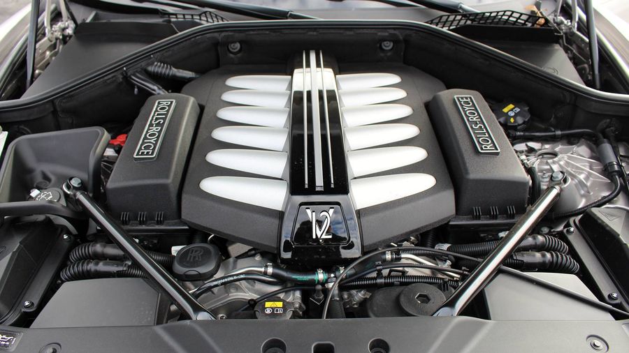 [ĐÁNH GIÁ XE] Rolls-Royce Ghost - bạn đồng hành của những doanh nhân thành đạt