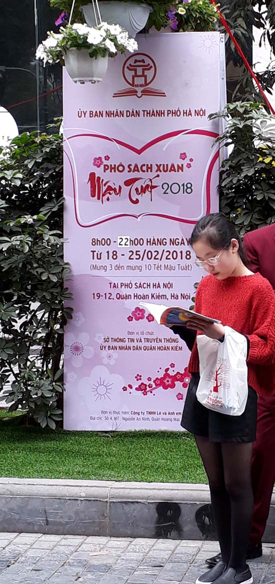 Phố sách Xuân Mậu Tuất 2018: Điểm đến của người dân Thủ đô đầu năm mới