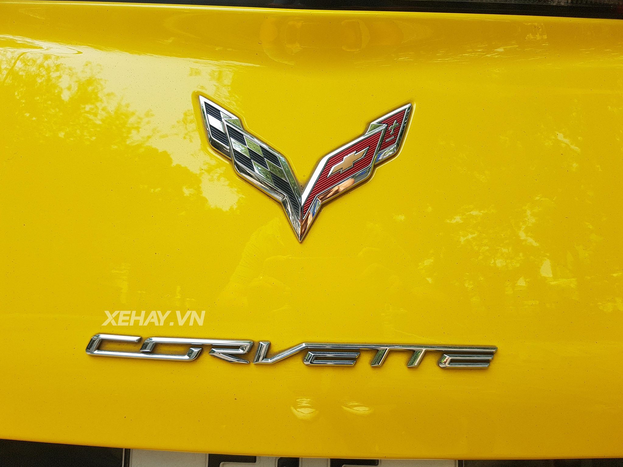 Chevrolet Corvette C7 Z06 Convertible màu vàng tái xuất phố phường đầu năm