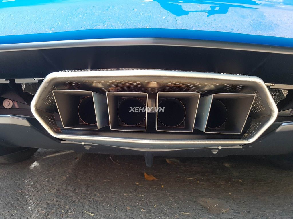 Lamborghini Aventador Blue Lemans độc nhất Việt Nam xuống phố ngày xuân