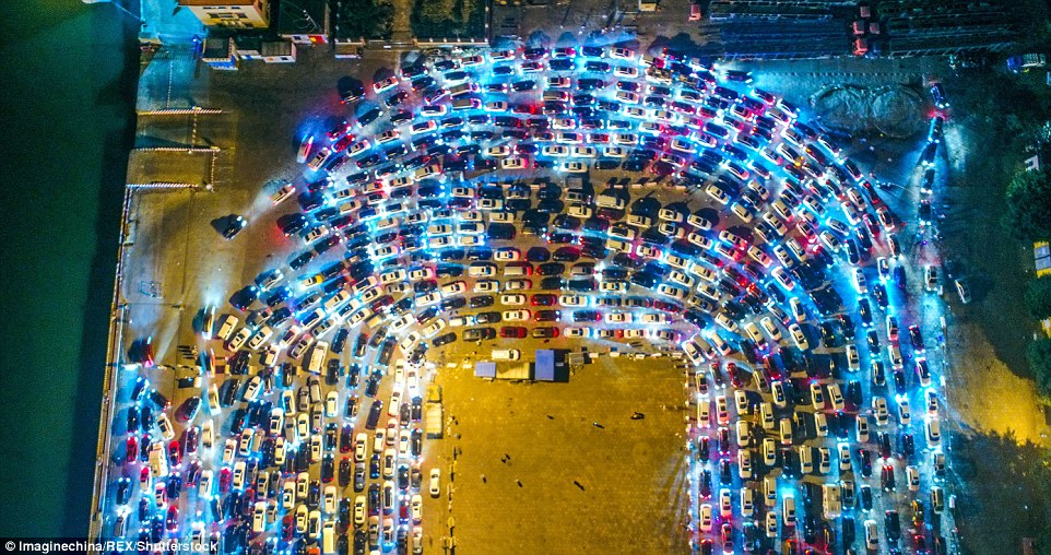 Tắc đường kinh hoàng ở Trung Quốc sau Tết
