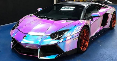 Ai cũng phải chú ý siêu xe Lamborghini Aventador độ bọc thân xe Hologram