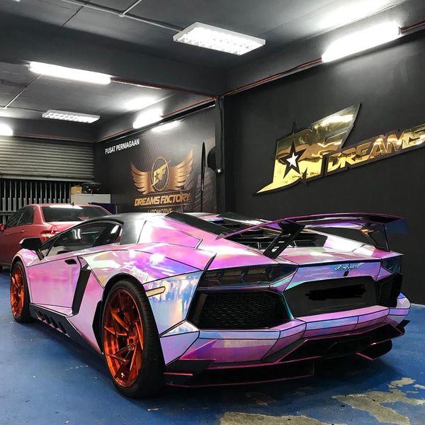 Ai cũng phải chú ý siêu xe Lamborghini Aventador độ bọc thân xe Hologram