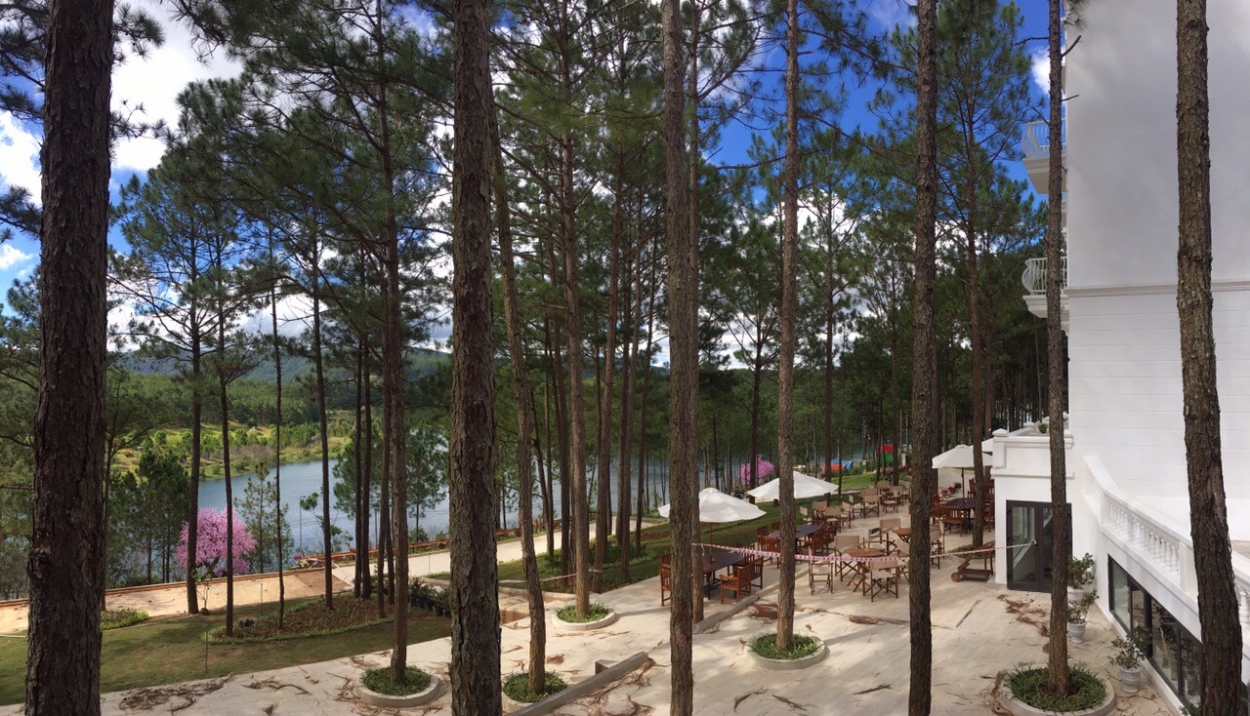 Ceraja Hotel &amp; Resort tại khu Hồ Tuyền Lâm thành phố Đà Lạt