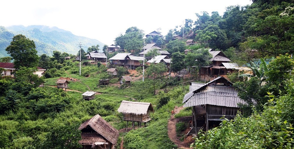 Bản làng người Khơ mú ở miền Tây xứ Nghệ