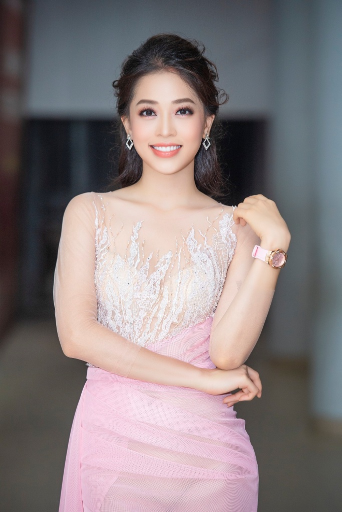 Á hậu 1 Việt Nam Bùi Phương Nga: Lan tỏa thông điệp nhân ái
