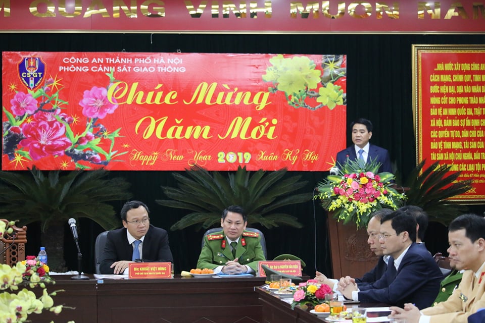 Chủ tịch UBND thành phố Nguyễn Đức Chung phát biểu tại Lễ ra quân.