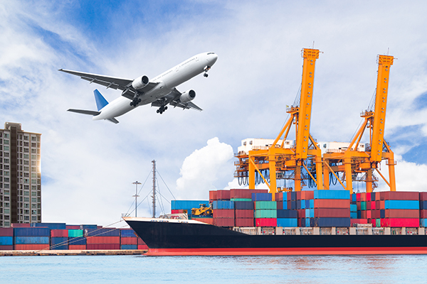 Việt Nam nhập siêu 222 triệu USD trong 9 ngày nghỉ Tết Nguyên đán