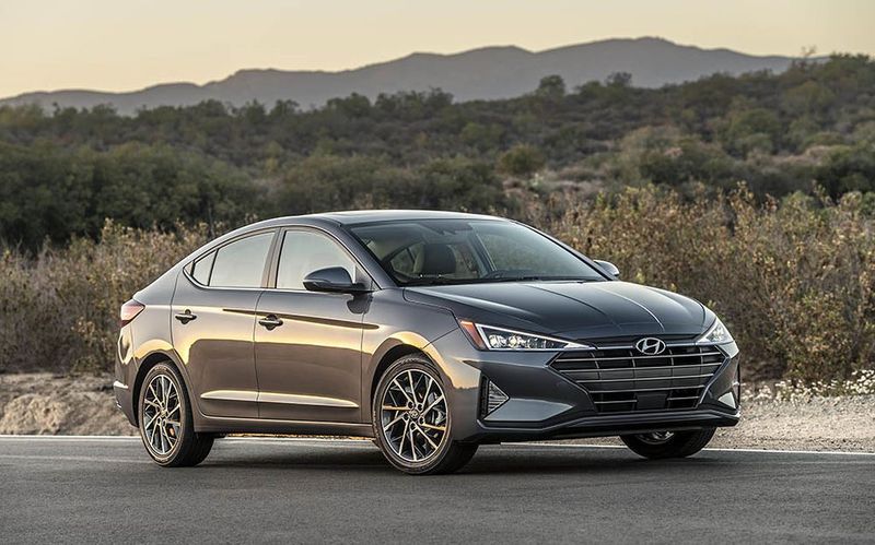 Hyundai Elantra 2019 thay đổi ấn tượng chuẩn bị ra mắt thị trường Việt