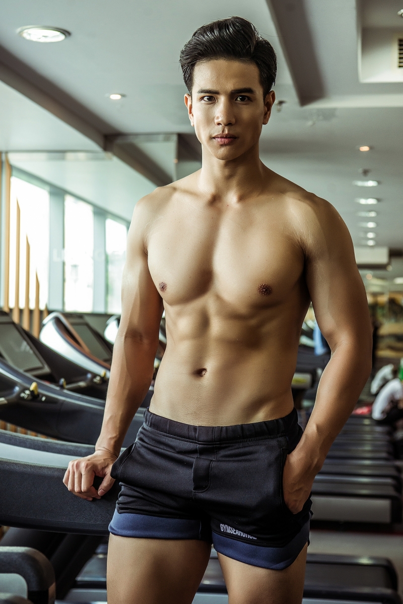 “Ngôi sao danh vọng” Trịnh Bảo dự thi Mr International 2019