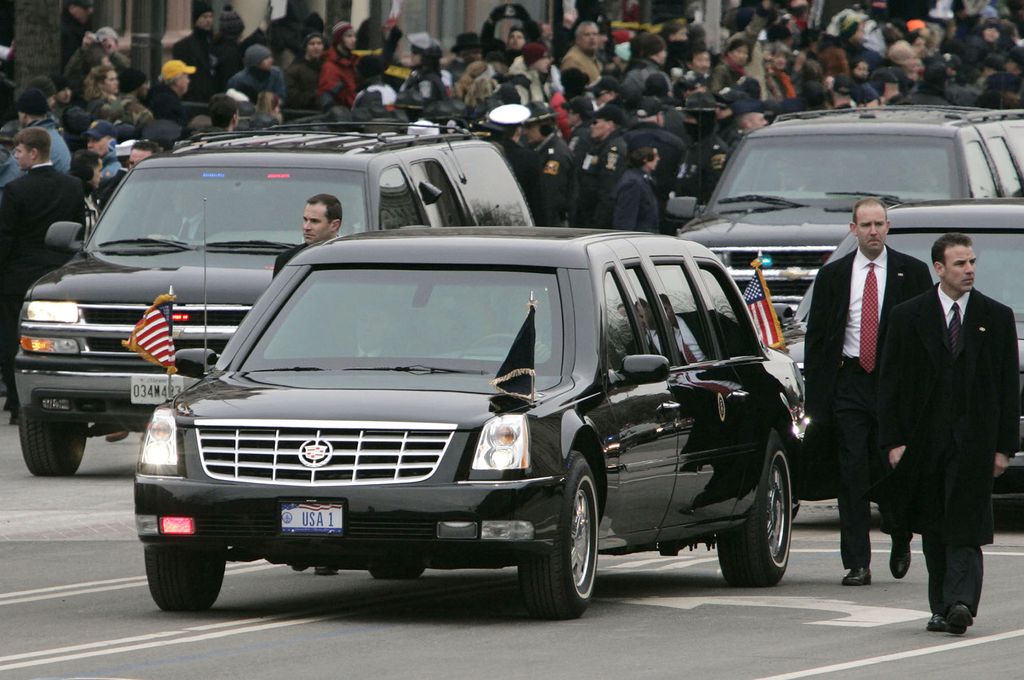 Cadillac One thế hệ đầu tiên dưới thời cựu Tổng thống George W. Bush.
