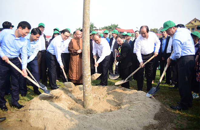 Thủ tướng dự lễ phát động Tết trồng cây năm 2019 tại huyện Đông Anh