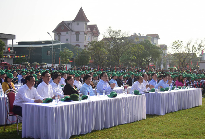 Các đại biểu dự lễ phát động