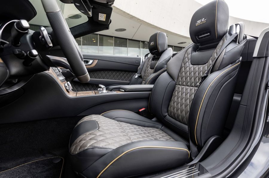 Mercedes-Benz SL Grand Edition mới ra mắt, giá từ 3 tỷ VNĐ