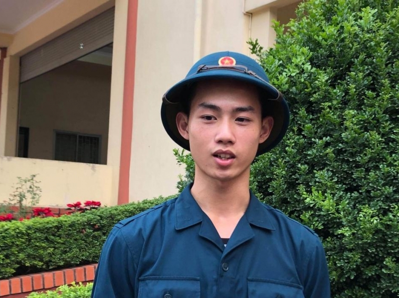 Tân binh Nguyễn Tiến Dũng chia sẻ trước giờ lên đường nhập ngũ