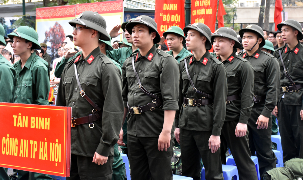Quận Hoàn Kiếm năm nay có 62 tân binh lên đường nhâp ngũ.