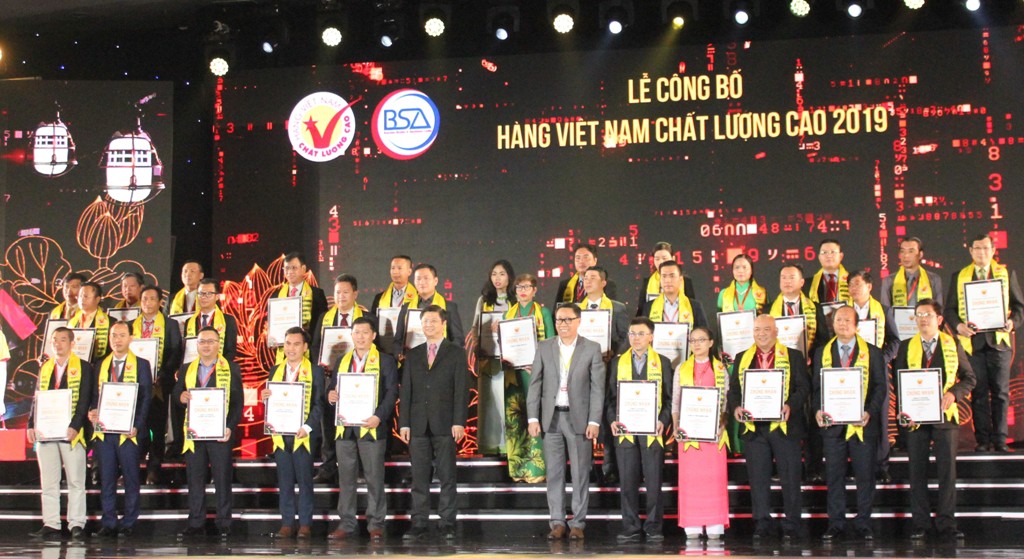 Điện Quang hành trình 23 năm được người tiêu dùng bình chọn là thương hiệu yêu thích