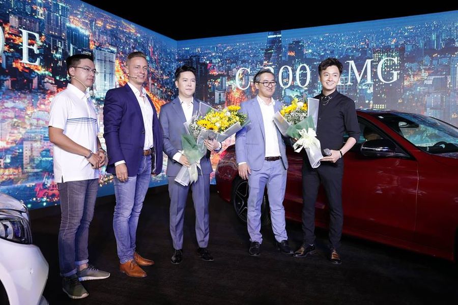 Mercedes-Benz C-Class 2019 vừa ra mắt, Ngô Kiến Huy chốt ngay C200 Exclusive