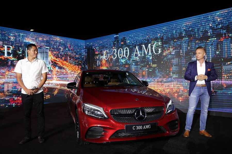 Mercedes-Benz C-Class 2019 vừa ra mắt, Ngô Kiến Huy chốt ngay C200 Exclusive