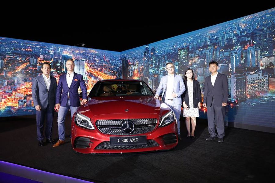 Mercedes-Benz C-Class 2019 vừa ra mắt, Ngô Kiến Huy chốt ngay C200 Exclusive
