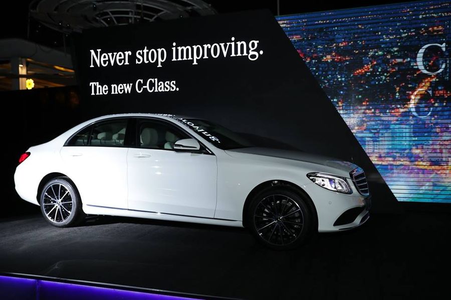Mercedes-Benz C-Class 2019 vừa ra mắt, Ngô Kiến Huy chốt ngay C200 Exclusive
