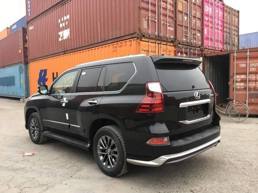 Lexus GX460 2019 đầu tiên cập bến Việt Nam, giá từ 6,2 tỷ đồng