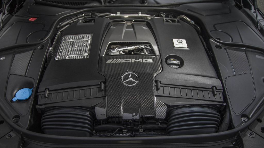 Động cơ V12 trứ danh trên Mercedes-AMG