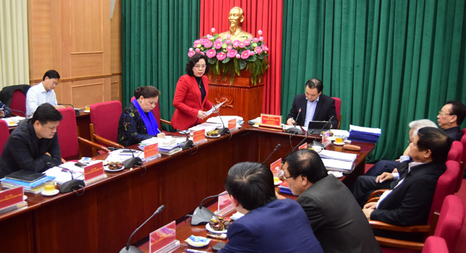 Phó Bí thư Thường trực Thành ủy Ngô Thị Thanh Hằng phát biểu tại cuộc họp.