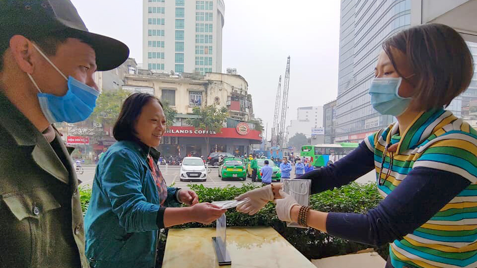 75.000 khẩu trang phát miễn phí cho người dân Hà Nội