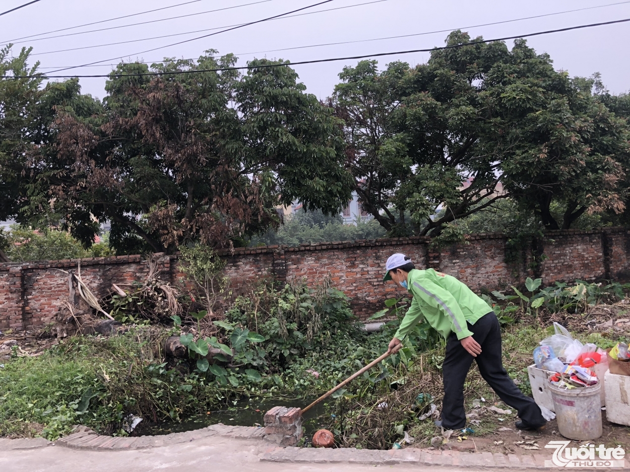 Người dân tiến hành tổng vệ sinh môi trường nhằm phòng ngừa dịch bệnh do chủng mới virus Corona