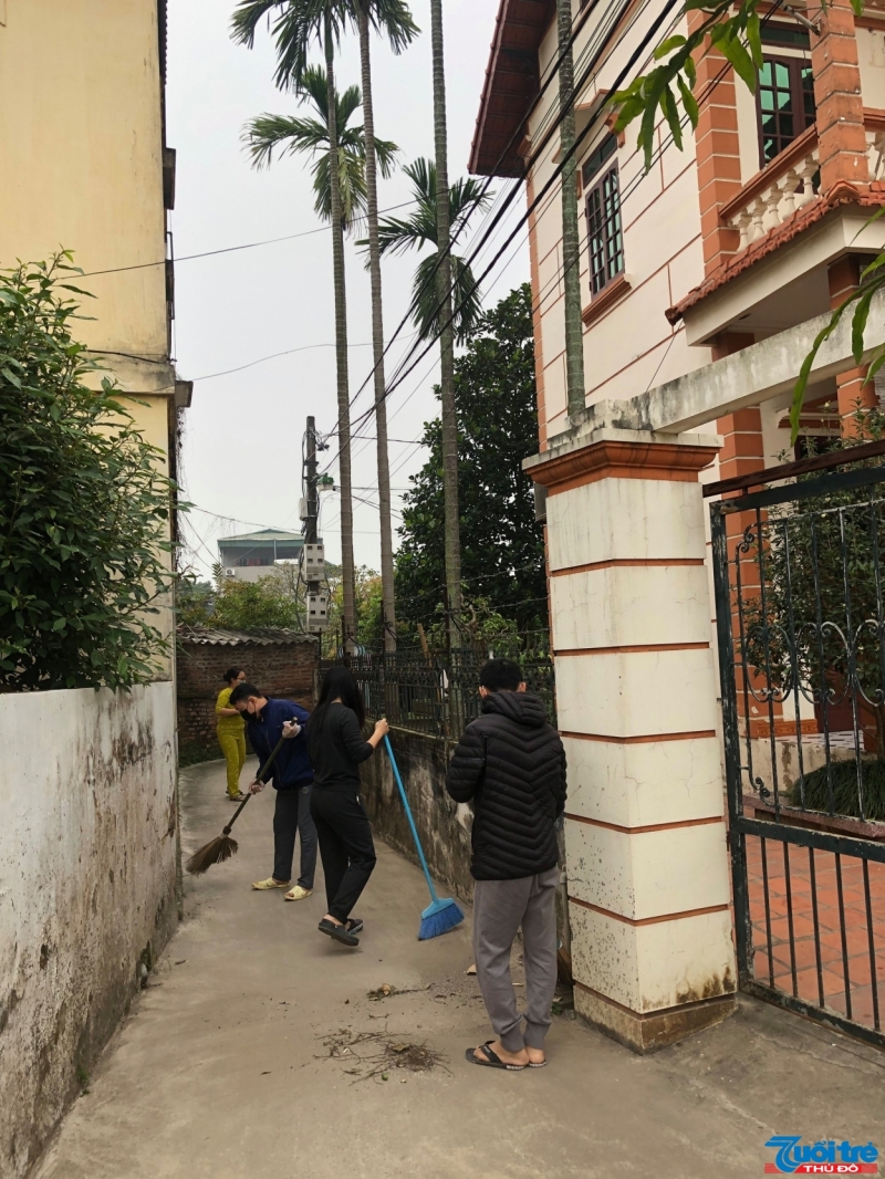 Toàn dân cùng tham gia dọn dẹp khu phố sạch sẽ, vệ sinh môi trường sống để nâng cao sức khỏe bản thân, phòng chống virus corona