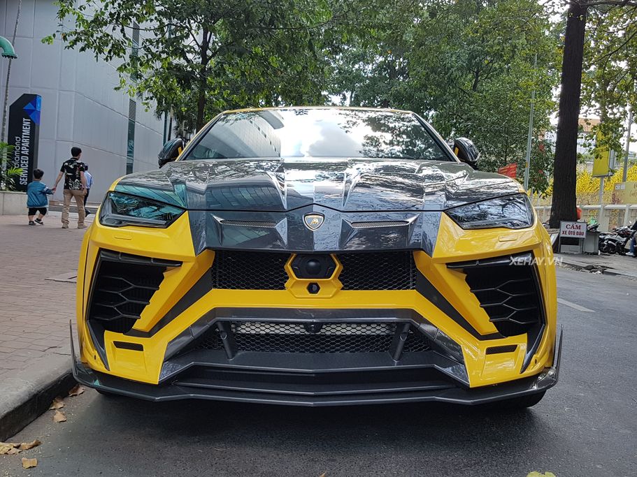 Lamborghini Urus độ Mansory độc nhất tại Việt Nam khoe tại Sài Gòn