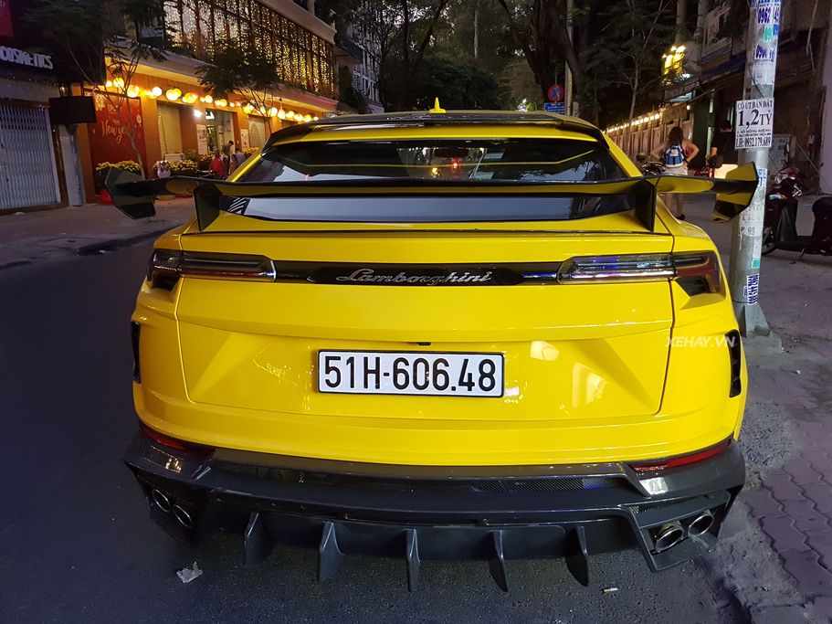Lamborghini Urus độ Mansory độc nhất tại Việt Nam khoe tại Sài Gòn