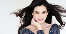 Hoa hậu Hoàn vũ 2005 Natalie Glebova làm giám khảo Miss Charm 2020