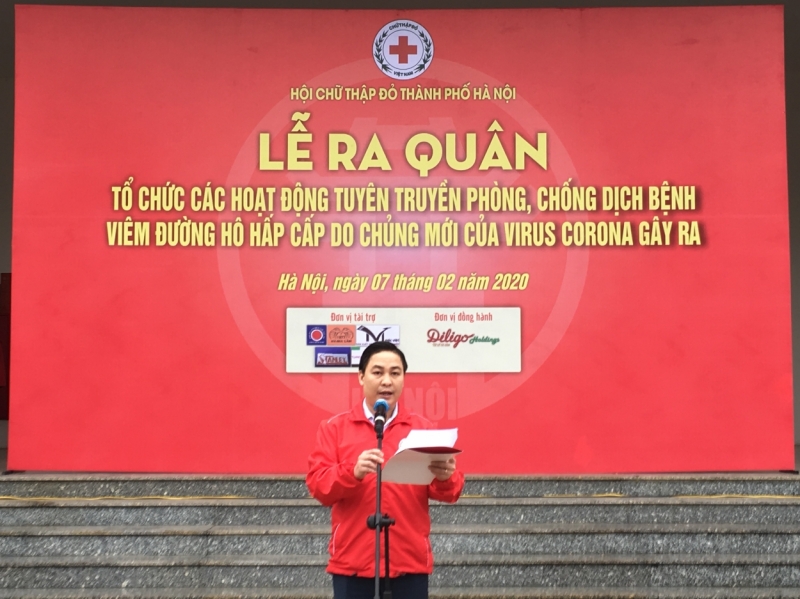 Phó Chủ tịch Hội Chữ thập đỏ TP Hà Nội Nguyễn Xuân Hiền phát biểu tại Lễ ra quân