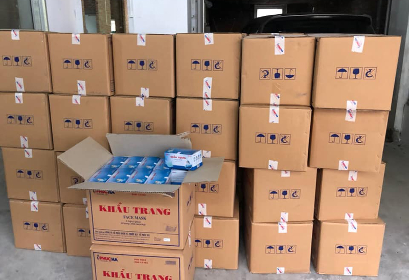 50 thùng carton chứa khẩu trang y tế đang tập kết tại căn biệt thự liền kề ở khu đô thị Văn Phú, quận Hà Đông