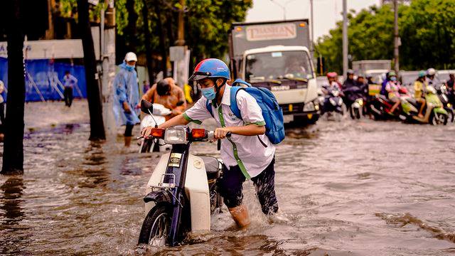 Triều cường vượt báo động 3, nhiều nơi tại TP HCM có nguy cơ bị ngập