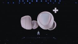 Samsung ra mắt tai nghe không dây Galaxy Buds+ có thời lượng pin ấn tượng